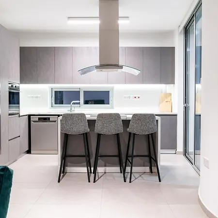 Venus Apartment Larnaca Exterior photo